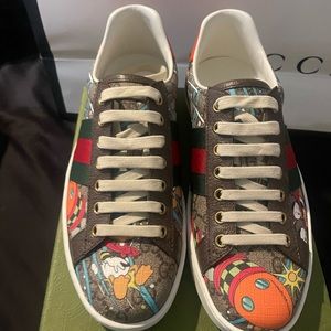 BRAND NEW WITH BOX NEVER WORN GUCCI Men's Disney x Donald Duck Ace sneaker
